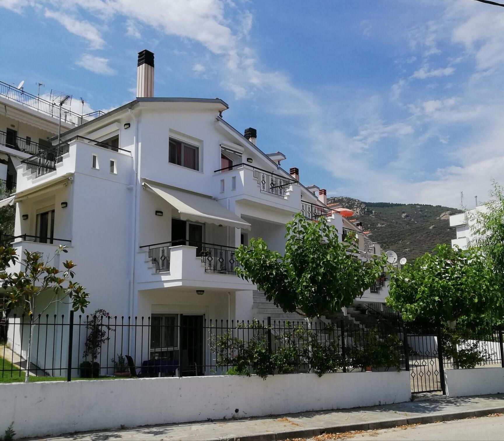 White Paradise Palaiontsiflikion Exterior photo